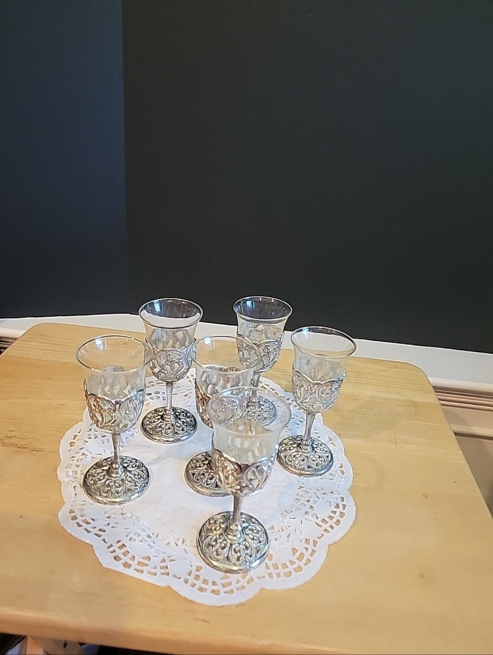 Vintage-Style Silver and Clear Glass Liqueur Glasses - Set of 6 Silver plated